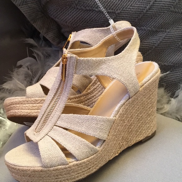 Michael Kors  Sexy Wedge Heels. - Picture 2 of 5